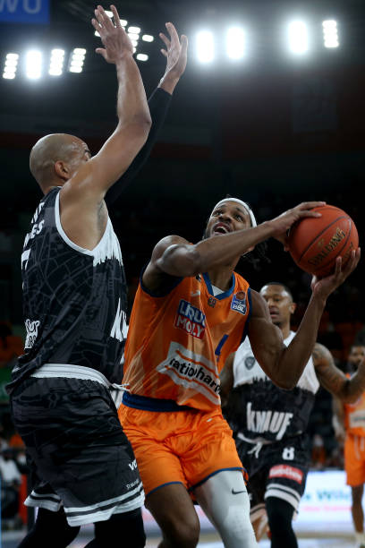 聚球队信心 聚球队信心