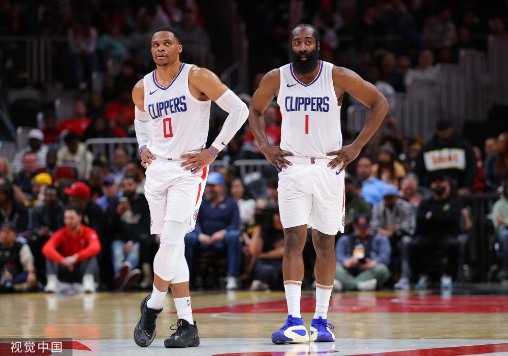 连胜势头戛 连胜势头戛