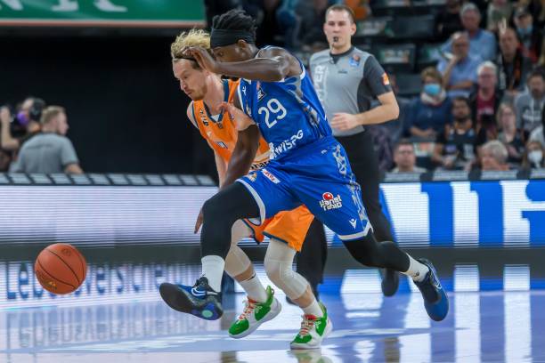 尤其在青年 尤其在青年